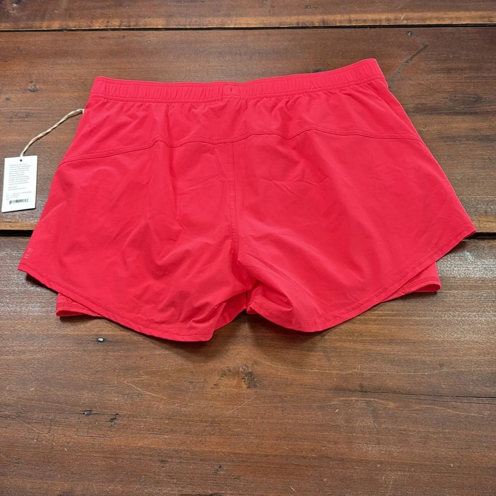 Women's Fair Harbour Shorts Size Large Coral Built in Biker Short Nylon Blend‎